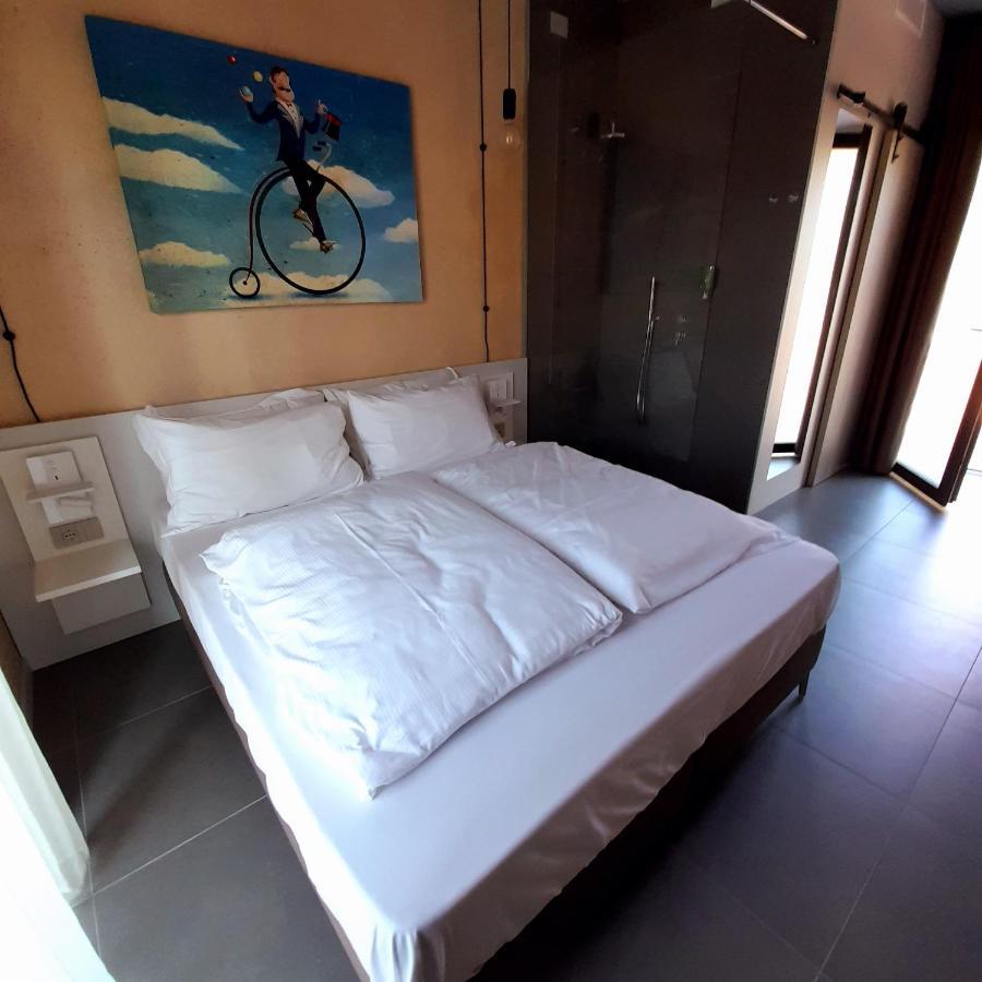 Borgo Stazione Bike Inn ヴァレッジョ・スル・ミンチョ エクステリア 写真