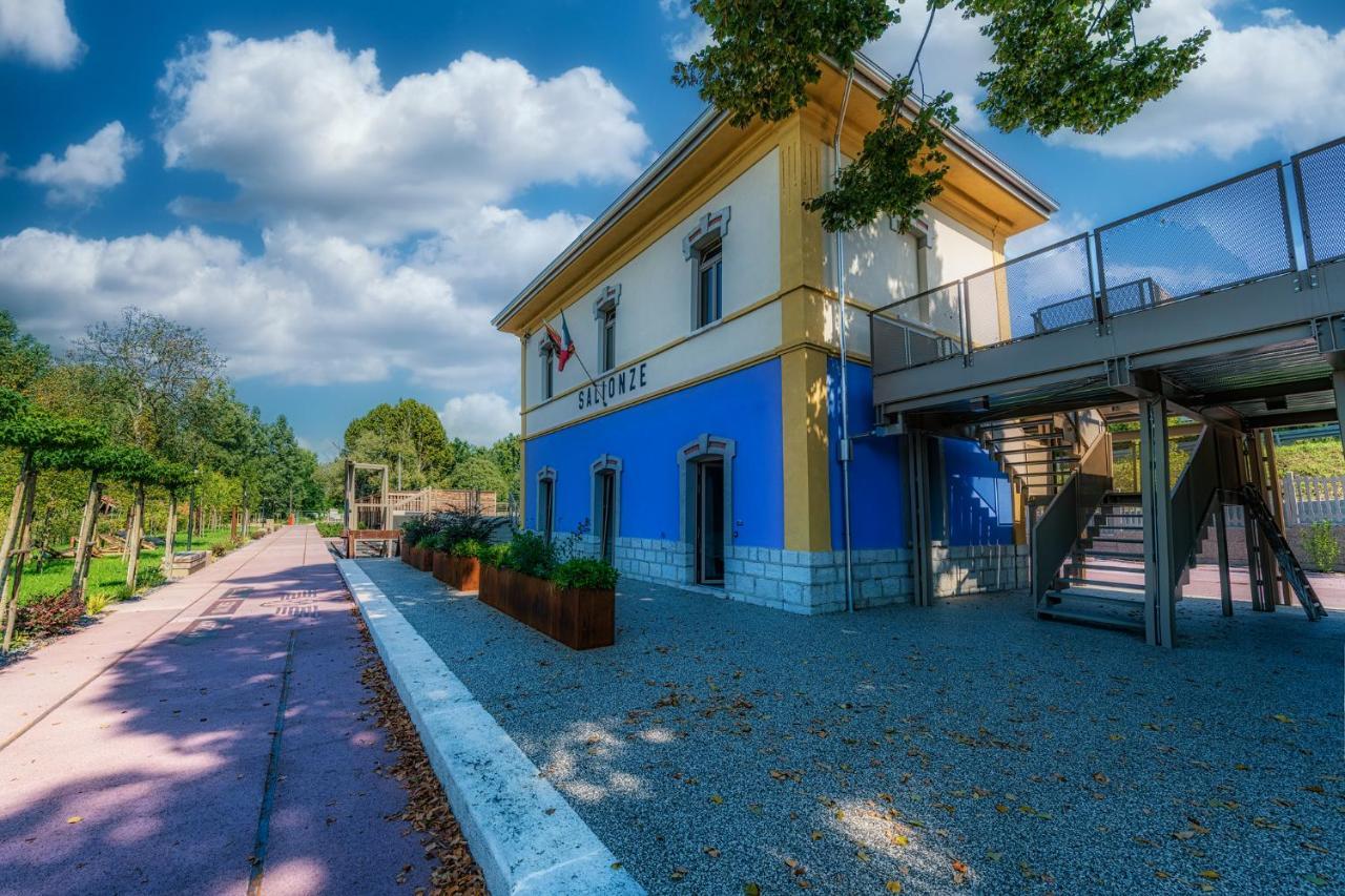 Borgo Stazione Bike Inn ヴァレッジョ・スル・ミンチョ エクステリア 写真