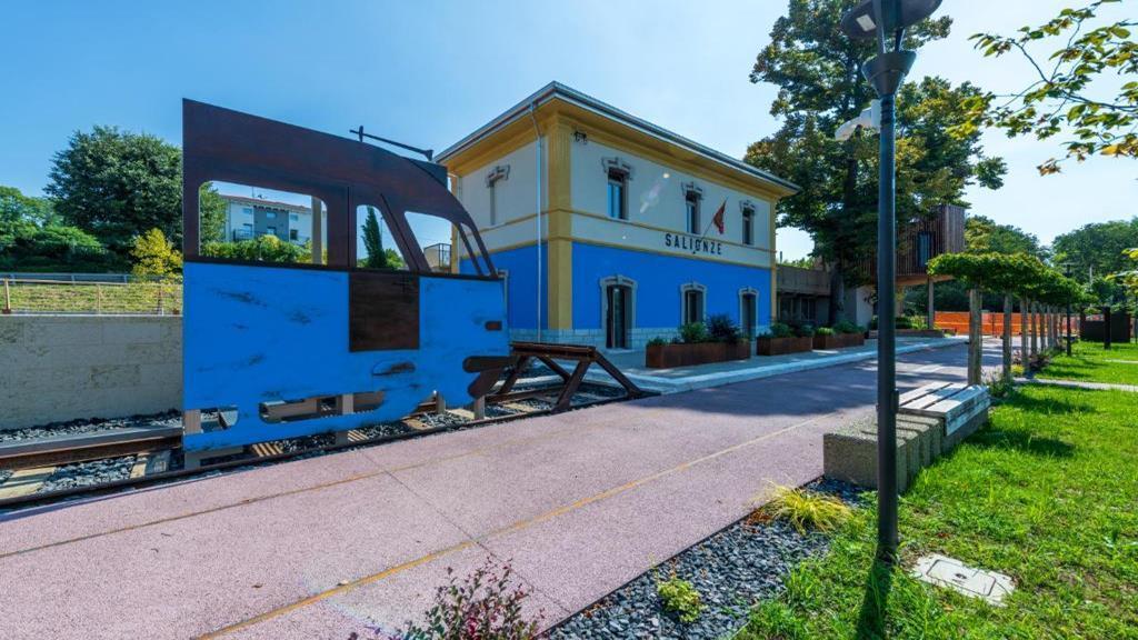 Borgo Stazione Bike Inn ヴァレッジョ・スル・ミンチョ エクステリア 写真